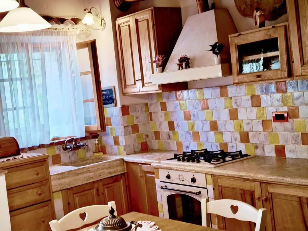 La Casetta Nel Borgo Castelnuovo di Val di Cecina Eksteriør bilde